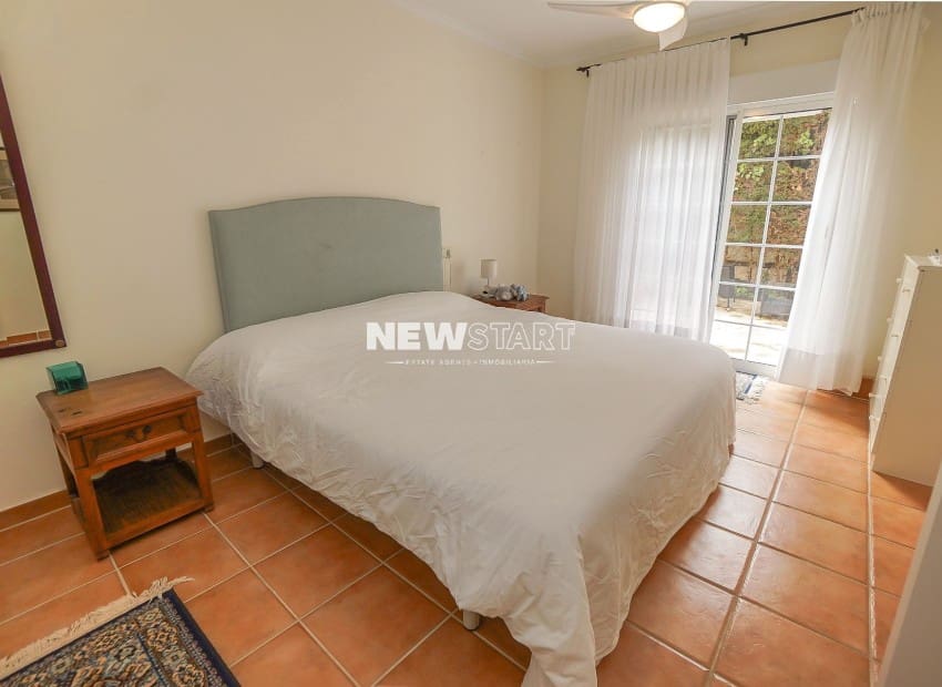 Chalet de 6 habitaciones en San Fulgencio en venta con piscina garaje - 620.000 € (Ref: 9396546)