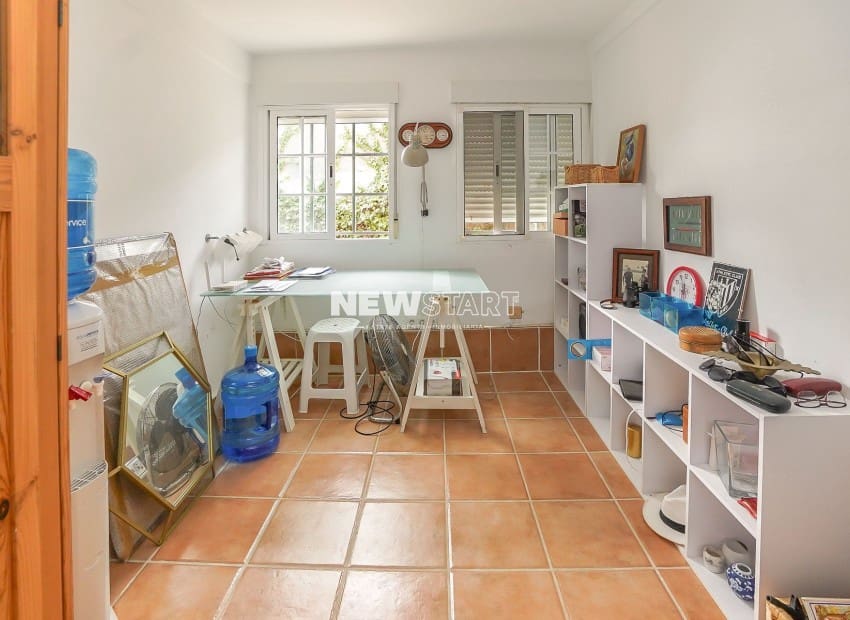 Chalet de 6 habitaciones en San Fulgencio en venta con piscina garaje - 620.000 € (Ref: 9396546)