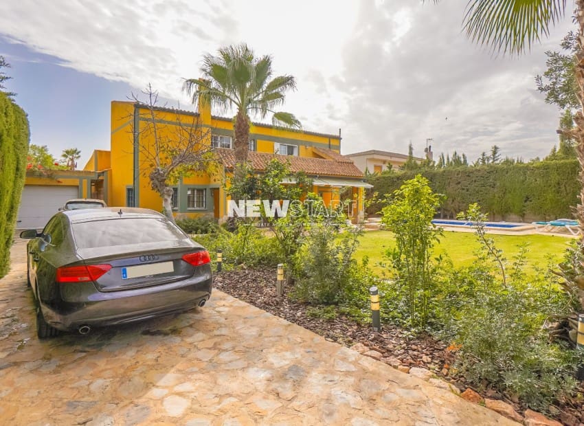 Chalet de 6 habitaciones en San Fulgencio en venta con piscina garaje - 620.000 € (Ref: 9396546)