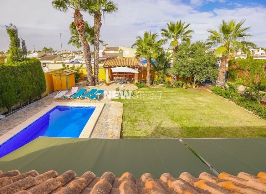 Chalet de 6 habitaciones en San Fulgencio en venta con piscina garaje - 620.000 € (Ref: 9396546)