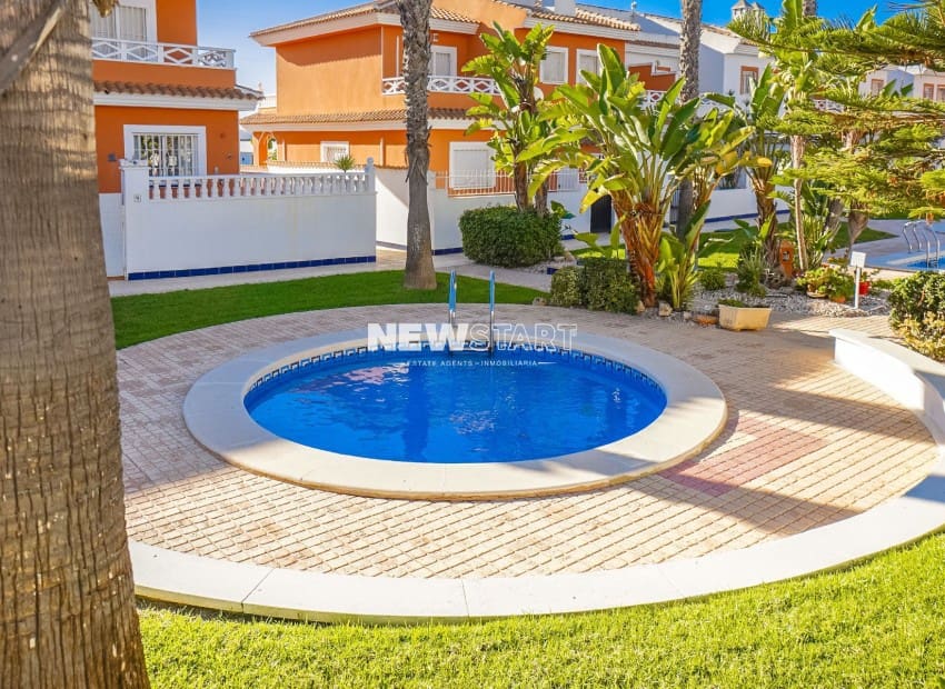 3 chambre Maison de Ville à vendre à Ciudad Quesada avec piscine - 269 000 € (Ref: 9409384)