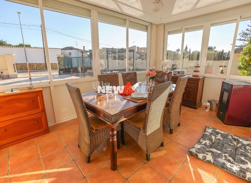 3 quarto Moradia para venda em La Marina del Pinet com piscina - 395 000 € (Ref: 9426513)