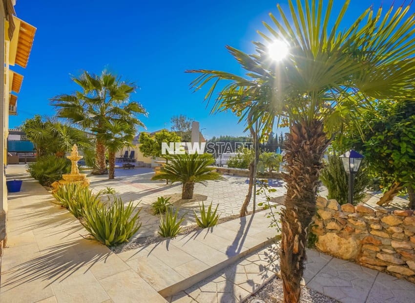 3 quarto Moradia para venda em La Marina del Pinet com piscina - 395 000 € (Ref: 9426513)