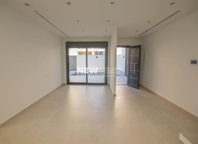 3 soverom Kjedet enebolig til salgs i Formentera del Segura med svømmebasseng - € 359 900 (Ref: 9450601)