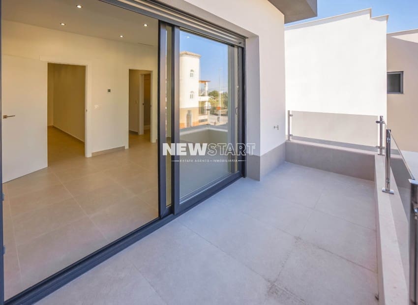 3 soverom Villa til salgs i Formentera del Segura med svømmebasseng - € 369 900 (Ref: 9450602)