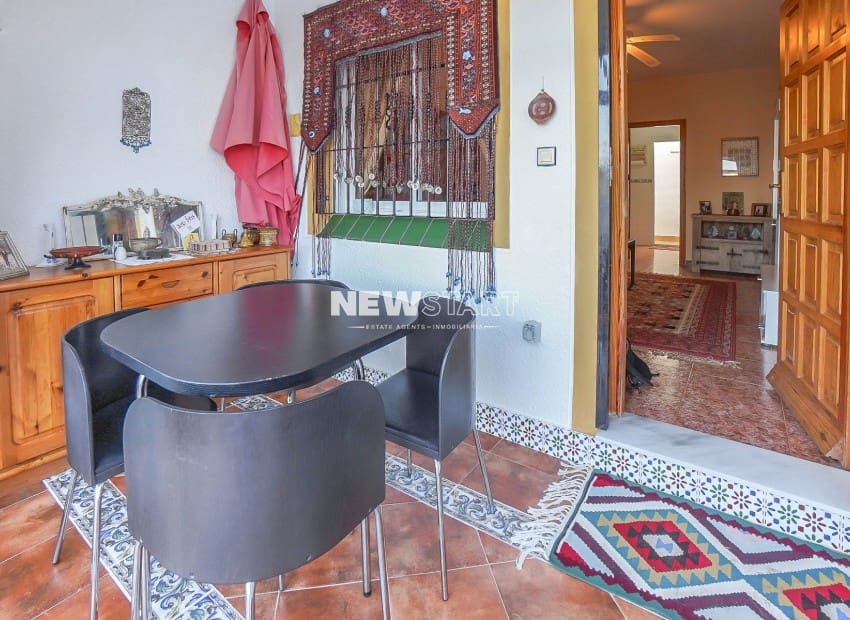 2 Zimmer Apartment zu verkaufen in La Marina mit Pool Garage - 105.000 € (Ref: 9466188)