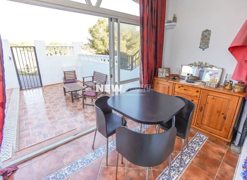 2 Zimmer Apartment zu verkaufen in La Marina mit Pool Garage - 105.000 € (Ref: 9466188)
