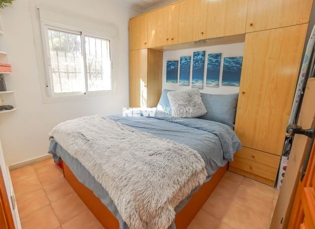 1 soveværelse Bungalow til salg i La Marina, Elche / Elx med garage - € 70.000 (Ref: 9521505)