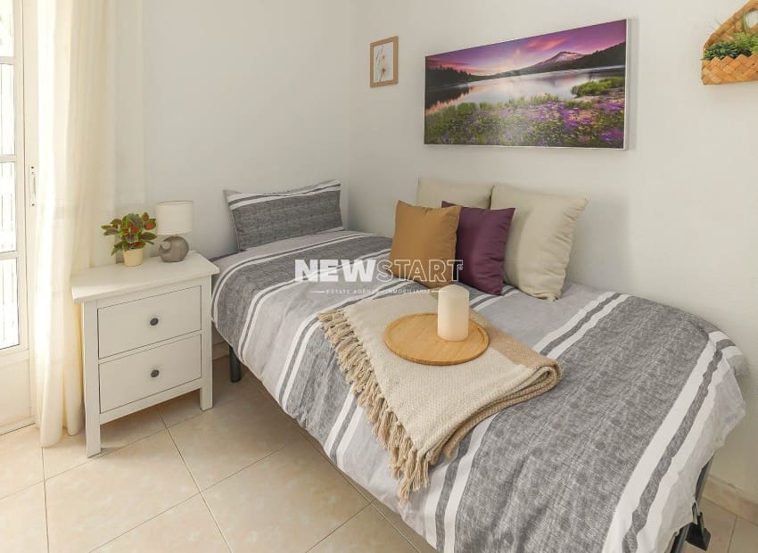 3 bedroom Apartment for sale in La Marina del Pinet with pool garage - € 165,000 (Ref: 9521816)