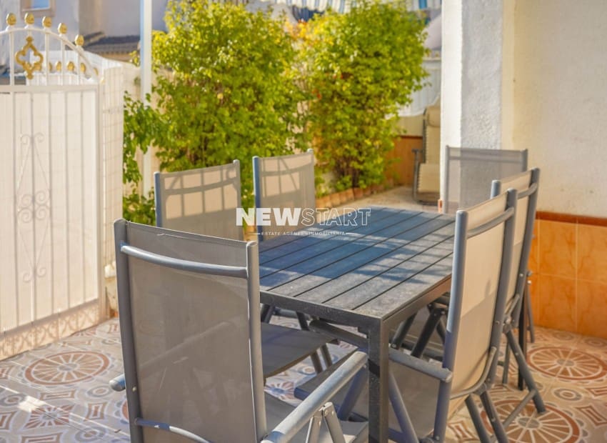 3 bedroom Apartment for sale in La Marina del Pinet with pool garage - € 165,000 (Ref: 9521816)