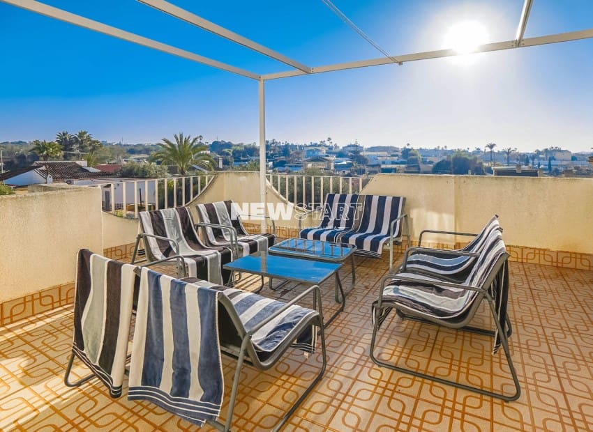 3 bedroom Apartment for sale in La Marina del Pinet with pool garage - € 165,000 (Ref: 9521816)