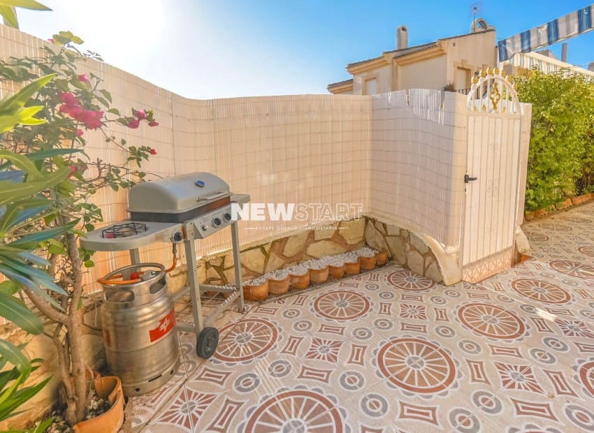 3 bedroom Apartment for sale in La Marina del Pinet with pool garage - € 165,000 (Ref: 9521816)