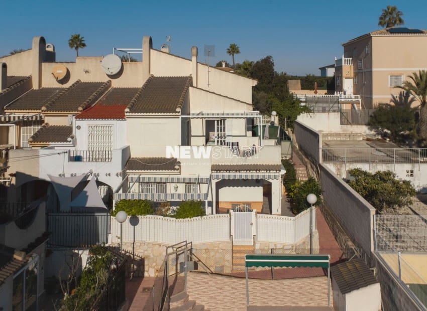 3 bedroom Apartment for sale in La Marina del Pinet with pool garage - € 165,000 (Ref: 9521816)