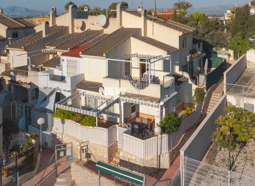 3 bedroom Apartment for sale in La Marina del Pinet with pool garage - € 165,000 (Ref: 9521816)