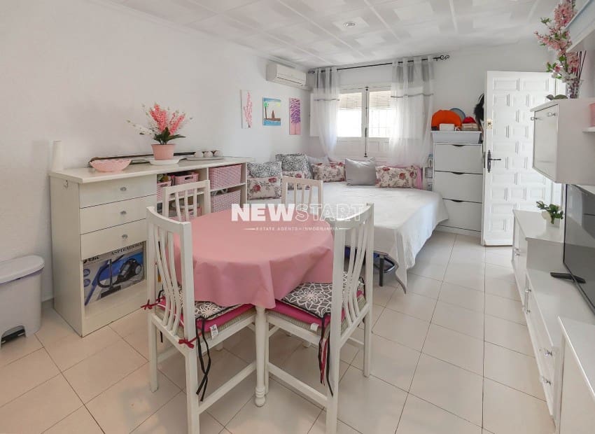 2 slaapkamer Bungalow te koop in La Marina - € 125.000 (Ref: 9525593)