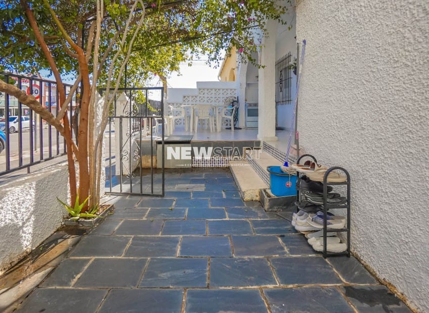 2 slaapkamer Bungalow te koop in La Marina - € 125.000 (Ref: 9525593)