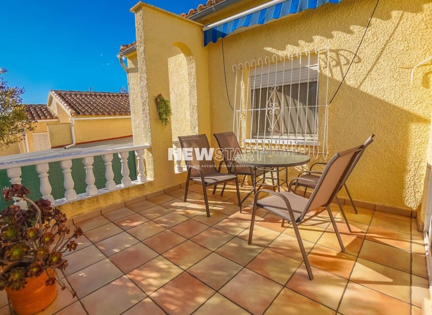 2 chambre Villa/Maison à vendre à San Fulgencio avec piscine - 230 000 € (Ref: 9535137)