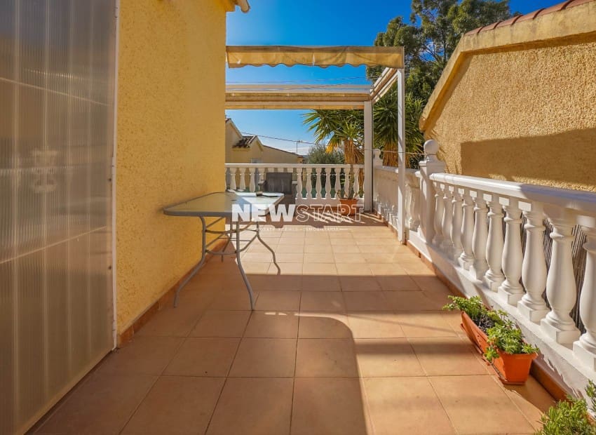 2 chambre Villa/Maison à vendre à San Fulgencio avec piscine - 230 000 € (Ref: 9535137)