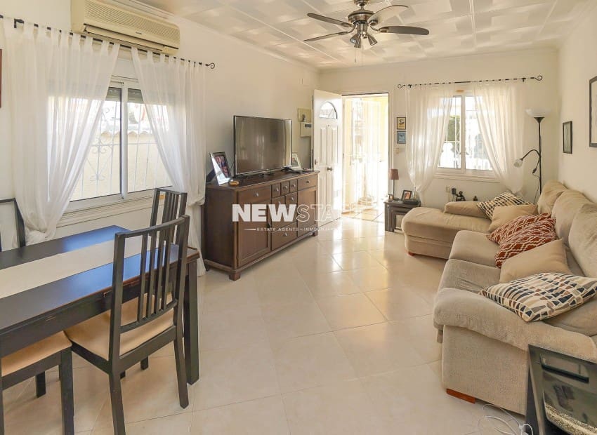 2 chambre Villa/Maison à vendre à San Fulgencio avec piscine - 230 000 € (Ref: 9535137)