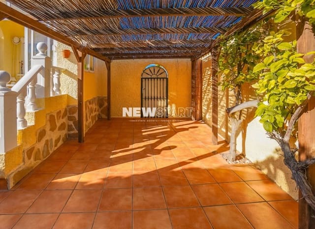 2 chambre Villa/Maison à vendre à San Fulgencio avec piscine - 230 000 € (Ref: 9535137)