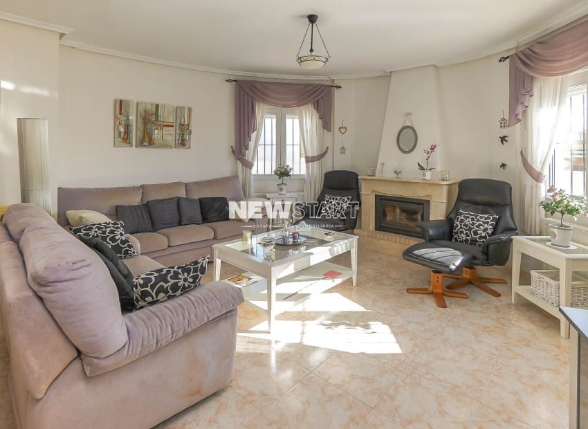 3 bedroom Villa for sale in La Marina with pool garage - € 425,000 (Ref: 9539611)