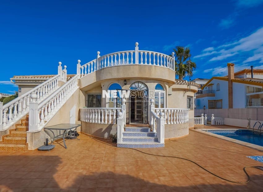 3 bedroom Villa for sale in La Marina with pool garage - € 425,000 (Ref: 9539611)