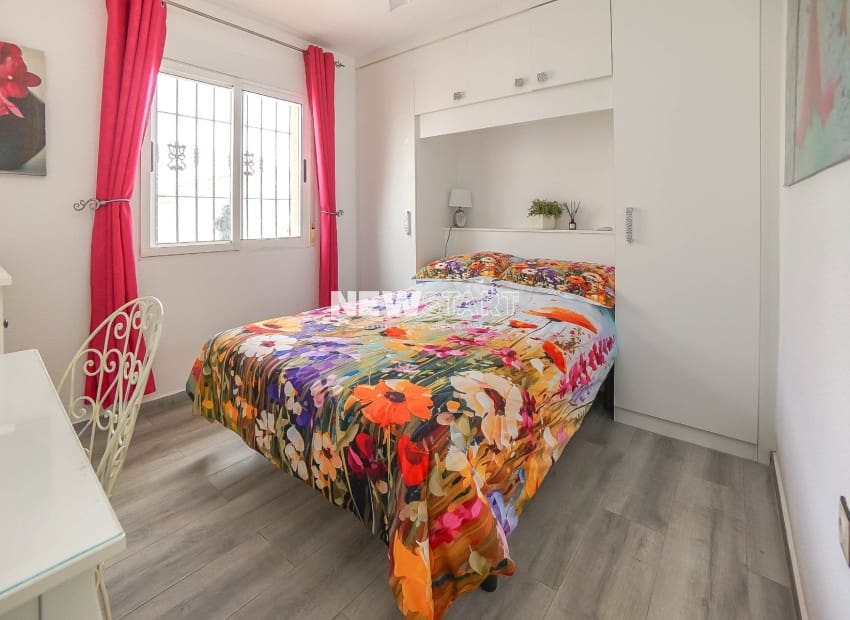 3 sypialnia Willa na sprzedaż w La Marina z basenem - 199 000 € (Ref: 9566209)