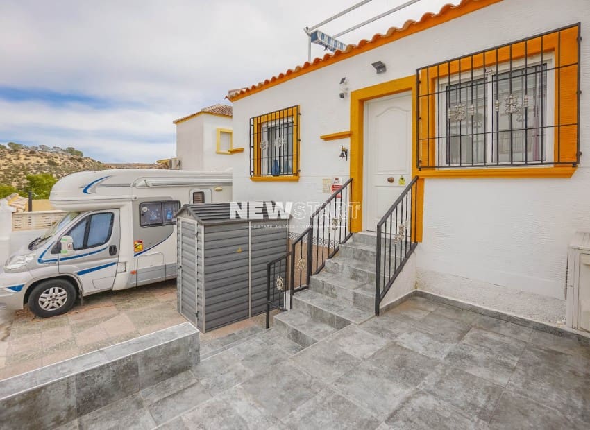 3 sypialnia Willa na sprzedaż w La Marina z basenem - 199 000 € (Ref: 9566209)