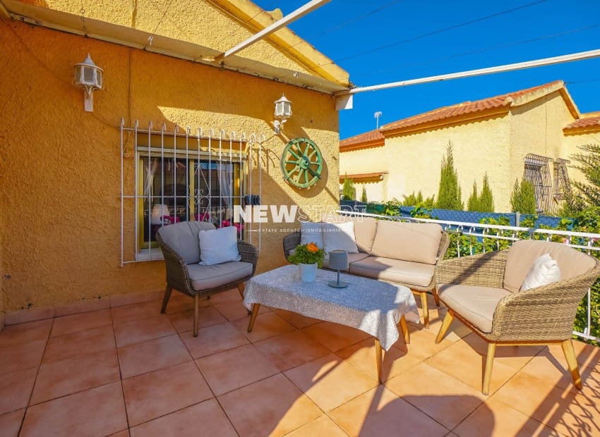 3 sypialnia Willa na sprzedaż w San Fulgencio z garażem - 199 000 € (Ref: 9571940)