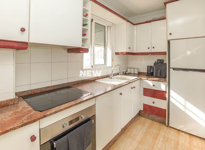 3 makuuhuone Huvila myytävänä paikassa La Marina mukana uima-altaan - 219 950 € (Ref: 9586777)