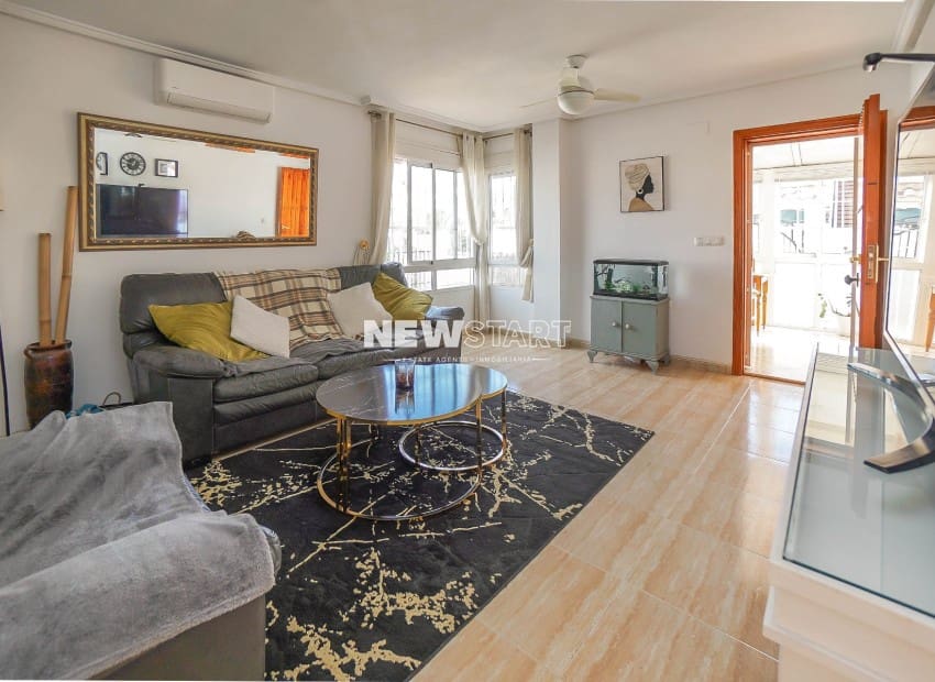 3 makuuhuone Huvila myytävänä paikassa La Marina mukana uima-altaan - 219 950 € (Ref: 9586777)