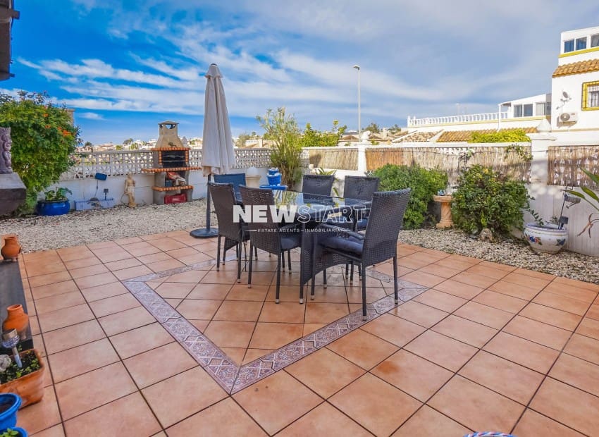 3 makuuhuone Huvila myytävänä paikassa La Marina mukana uima-altaan - 219 950 € (Ref: 9586777)