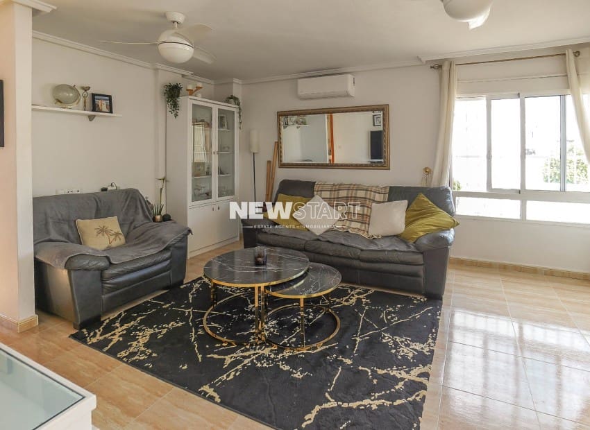 3 makuuhuone Huvila myytävänä paikassa La Marina mukana uima-altaan - 219 950 € (Ref: 9586777)