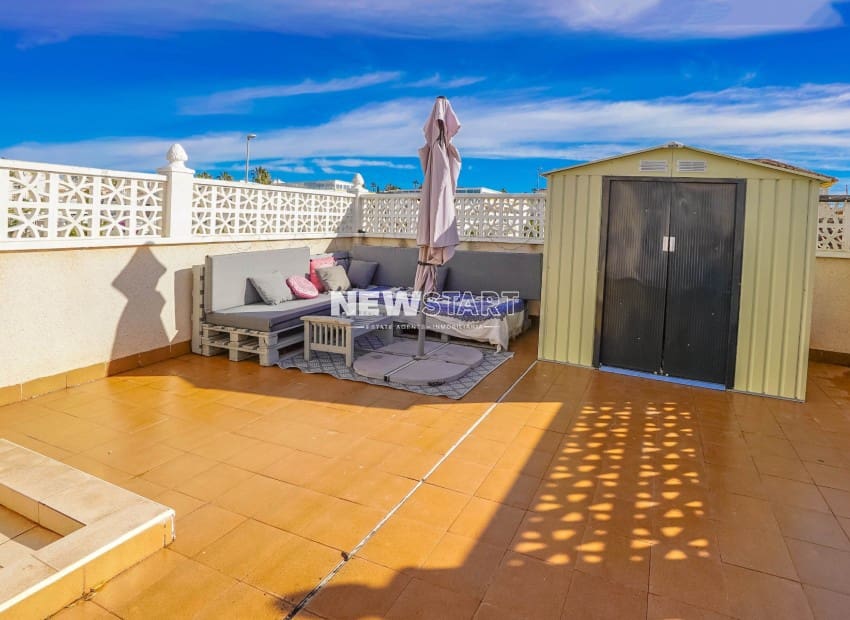 3 makuuhuone Huvila myytävänä paikassa La Marina mukana uima-altaan - 219 950 € (Ref: 9586777)