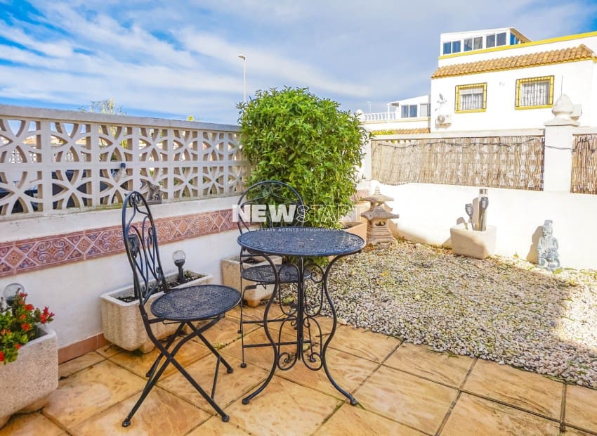 3 makuuhuone Huvila myytävänä paikassa La Marina mukana uima-altaan - 219 950 € (Ref: 9586777)