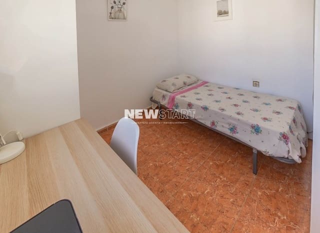 3 makuuhuone Huvila myytävänä paikassa La Marina, Elche / Elx mukana uima-altaan - 179 000 € (Ref: 9586778)