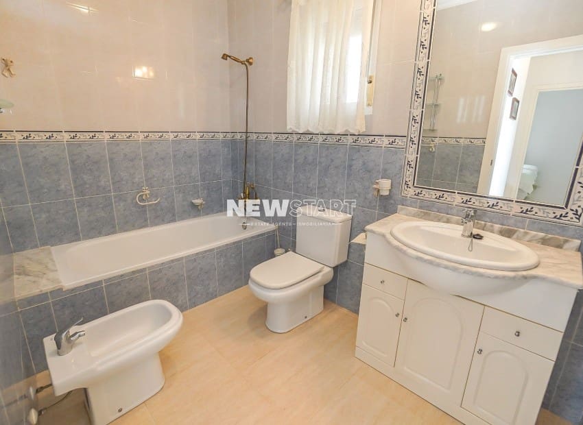 3 bedroom Villa for sale in El Raso with pool - € 275,000 (Ref: 9592208)