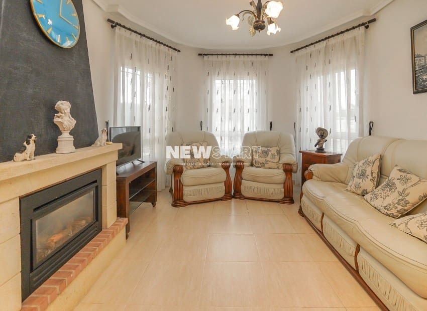 3 bedroom Villa for sale in El Raso with pool - € 275,000 (Ref: 9592208)