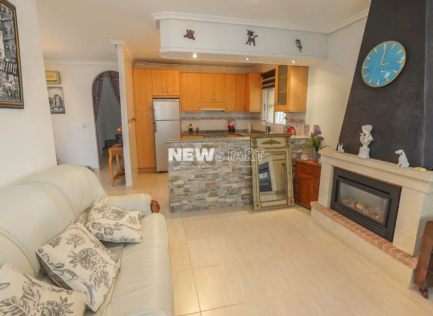 3 bedroom Villa for sale in El Raso with pool - € 275,000 (Ref: 9592208)