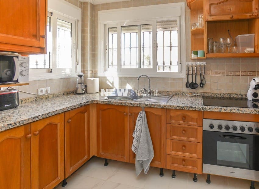 2 Zimmer Doppelhaus zu verkaufen in La Marina mit Pool - 164.999 € (Ref: 9598108)