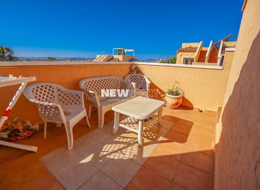 2 Zimmer Doppelhaus zu verkaufen in La Marina mit Pool - 164.999 € (Ref: 9598108)