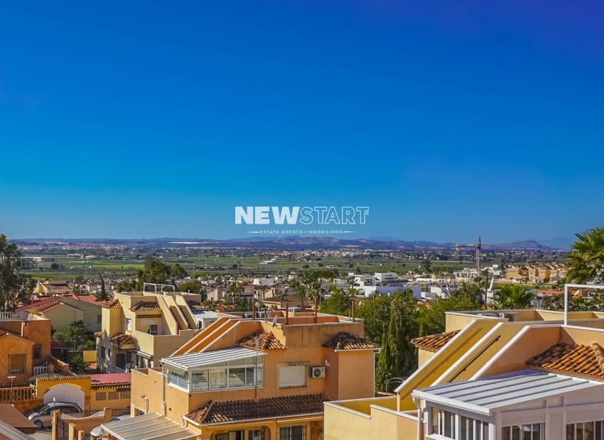 2 Zimmer Doppelhaus zu verkaufen in La Marina mit Pool - 164.999 € (Ref: 9598108)