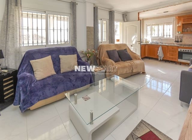 2 Zimmer Doppelhaus zu verkaufen in La Marina, Elche / Elx mit Pool - 164.999 € (Ref: 9598108)