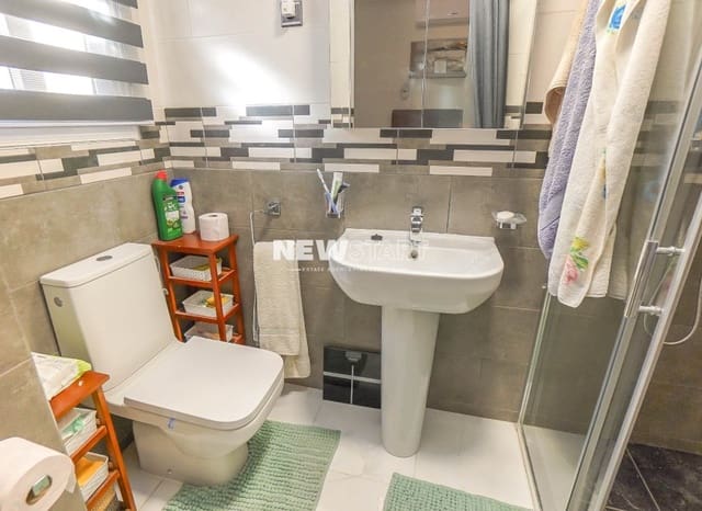 2 Zimmer Doppelhaus zu verkaufen in La Marina, Elche / Elx mit Pool - 164.999 € (Ref: 9598108)