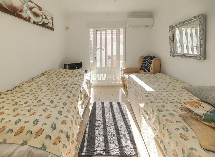 2 makuuhuone Bungalow myytävänä paikassa San Fulgencio - 112 000 € (Ref: 9598109)