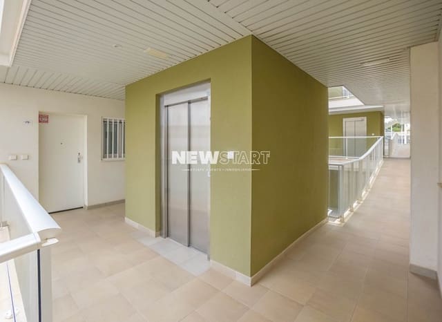 Apartamento de 2 habitaciones en La Marina, Elche / Elx en venta con piscina garaje - 249.000 € (Ref: 9603340)