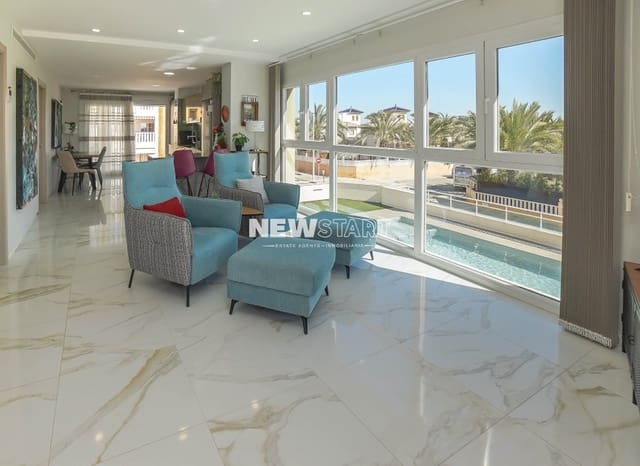 Apartamento de 2 habitaciones en La Marina, Elche / Elx en venta con piscina garaje - 249.000 € (Ref: 9603340)