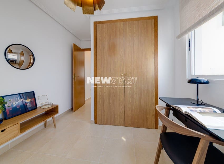 3 slaapkamer Villa te koop in San Fulgencio met zwembad - € 275.000 (Ref: 9618612)