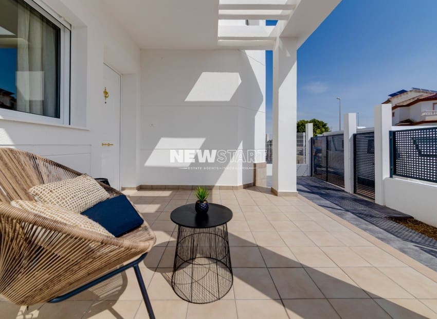 3 slaapkamer Villa te koop in San Fulgencio met zwembad - € 275.000 (Ref: 9618612)