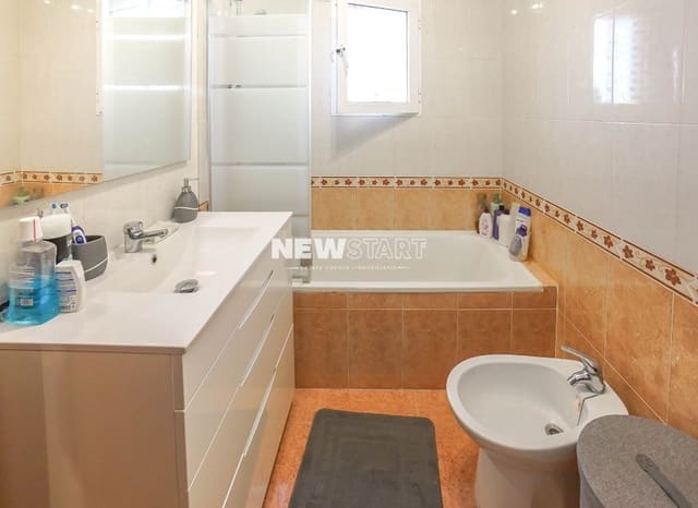 3 makuuhuone Paritalo myytävänä paikassa San Fulgencio mukana uima-altaan - 180 000 € (Ref: 9671257)